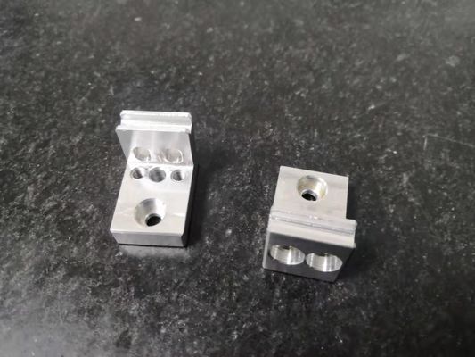 CNC υψηλής ακρίβειας μηχανικό κράμα αλουμινίου δομών υλικού επίπλων μερών άλεσης